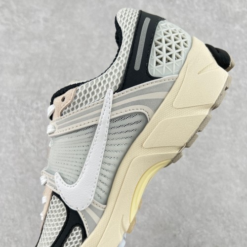 Nike Zoom Vomero 5 Supersonic Light Bone Black