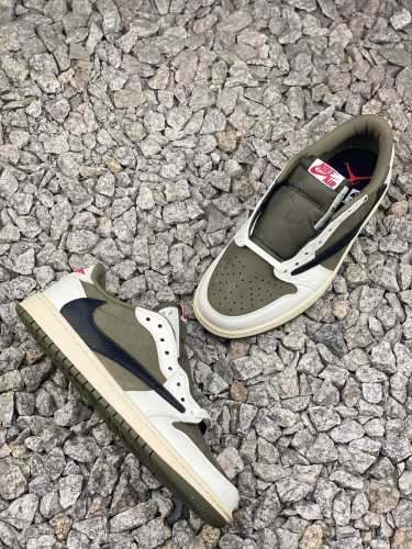 Jordan 1 Retro Low OG SP Travis Scott Medium Olive
