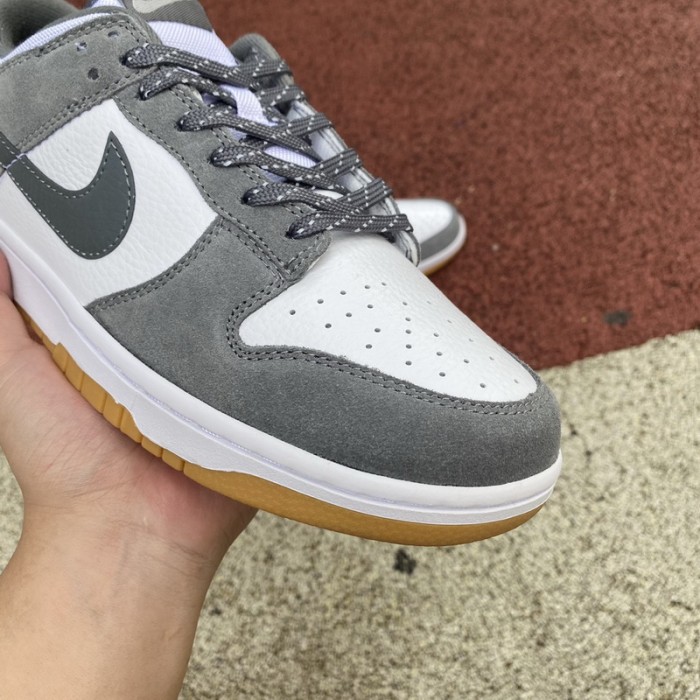 Nike SB Dunk Low Grey Gum