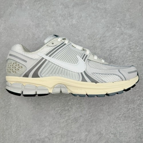 Nike Zoom Vomero 5 Platinum Tint