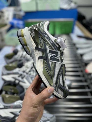 New Balance 1906A Olive Juice Sea Salt