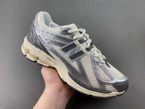 New Balance 1906R Moonrock Silver