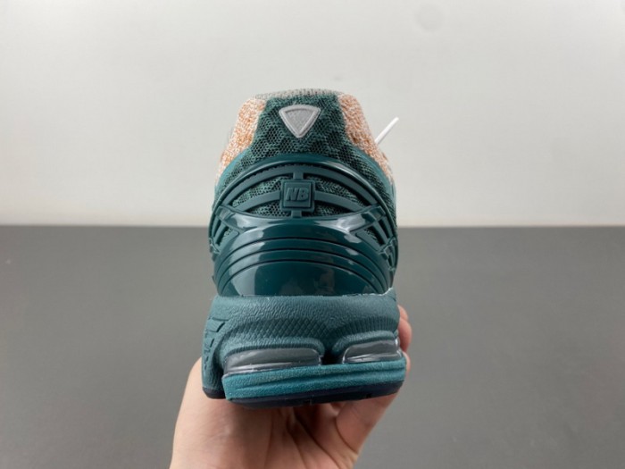 New Balance 1906W New Spruce Light Sparrow