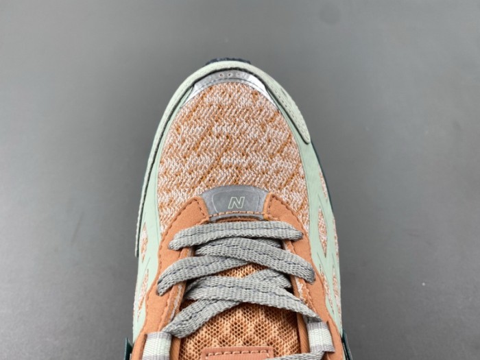 New Balance 1906W New Spruce Light Sparrow