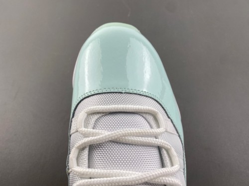 Jordan 11 Retro Low Igloo