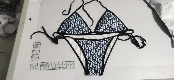 Bikinis LP113