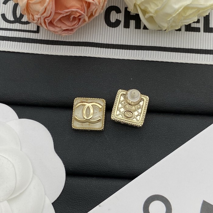 Stud earrings LP126
