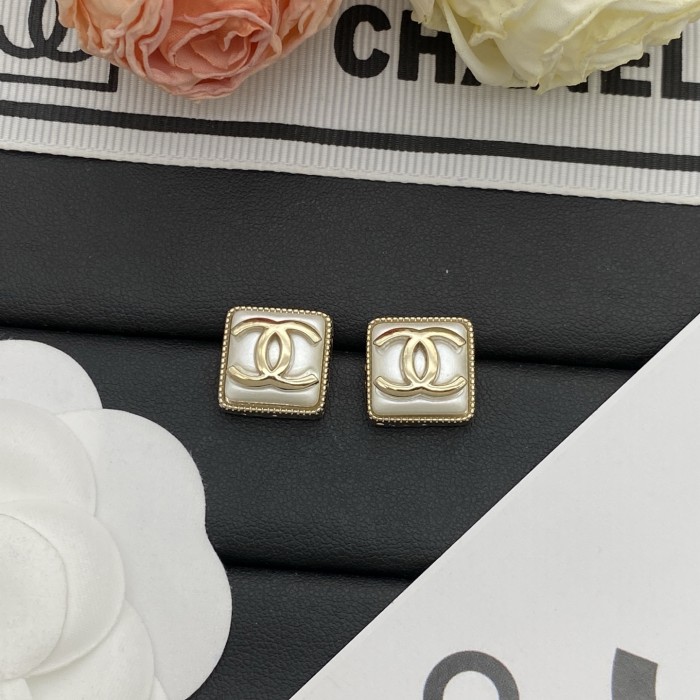 Stud earrings LP126