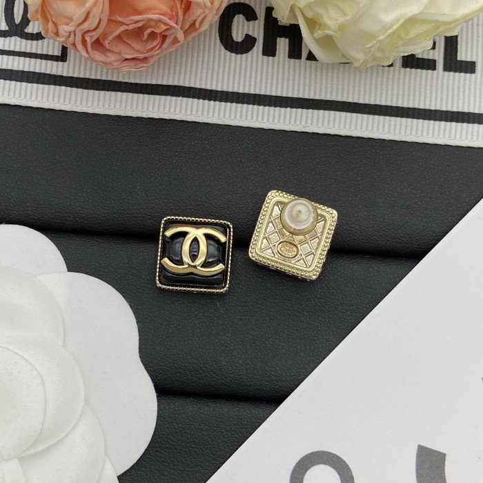 Stud earrings LP126