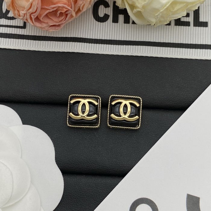 Stud earrings LP126