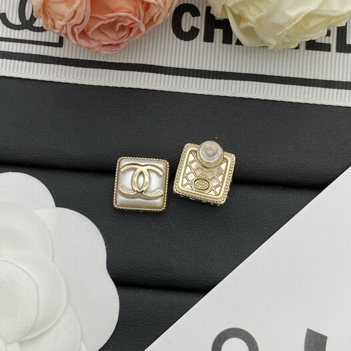 Stud earrings LP126