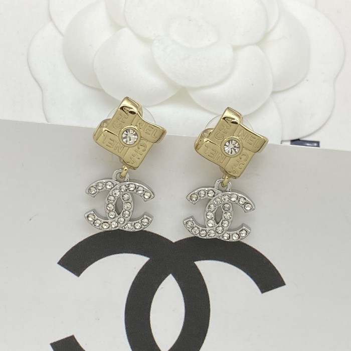 Stud earrings LP130
