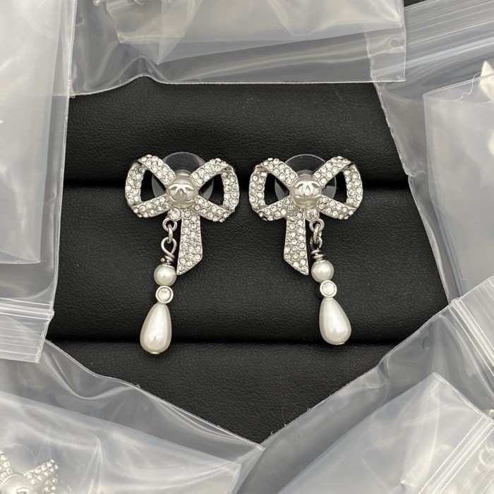 Stud earrings LP131