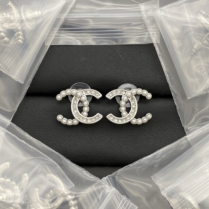 Stud earrings LP131