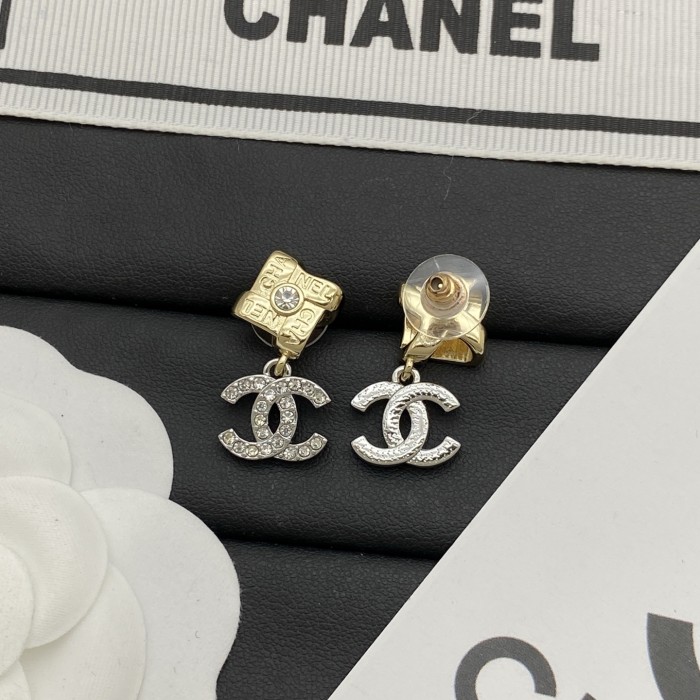 Stud earrings LP130
