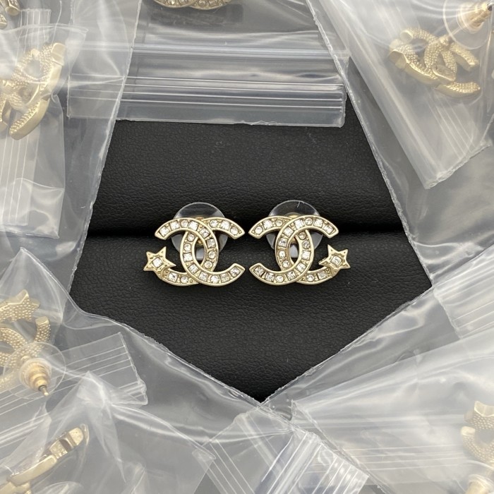 Stud earrings LP131