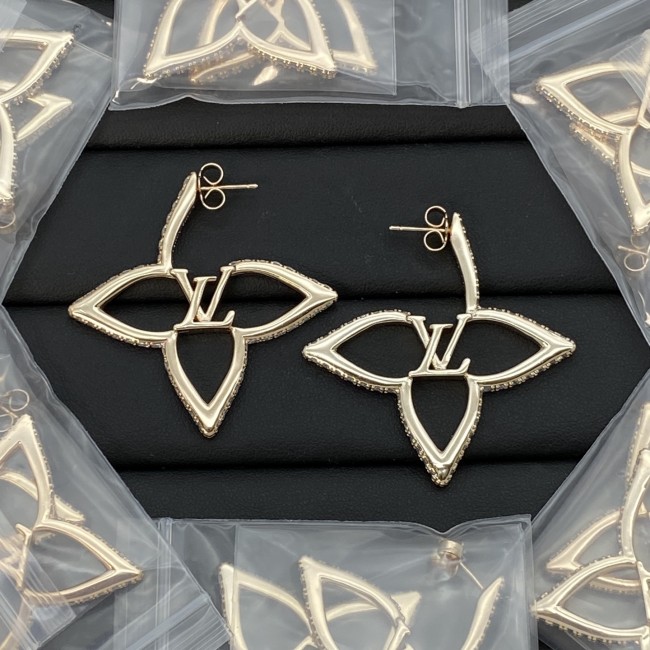 Stud earrings LP140