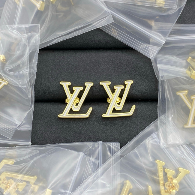Stud earrings LP146