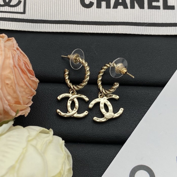 Stud earrings LP199