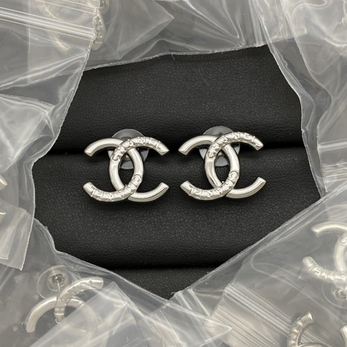 Stud earrings LP197