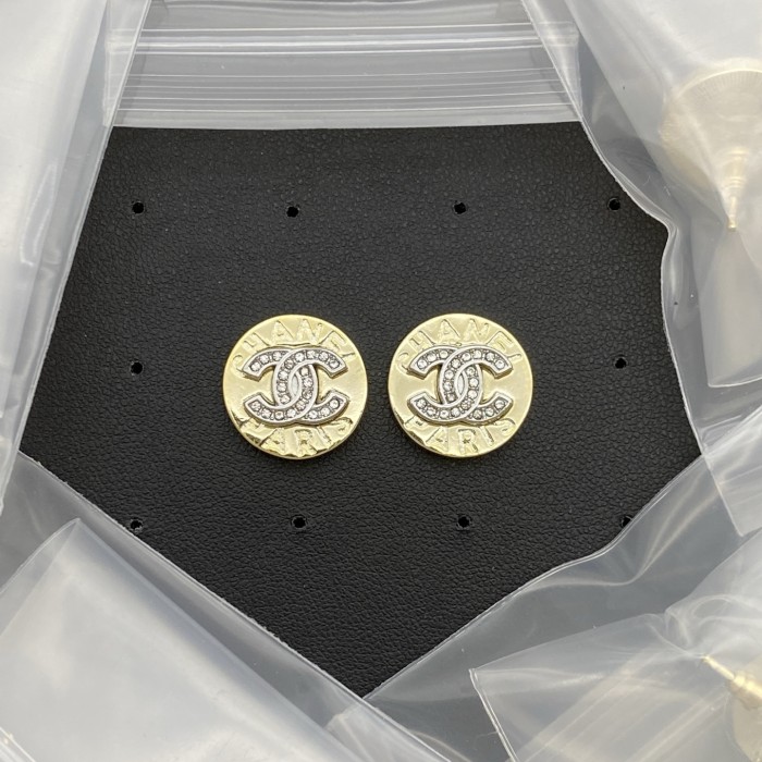 Stud earrings LP218