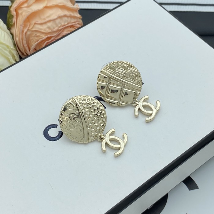 Stud earrings LP233