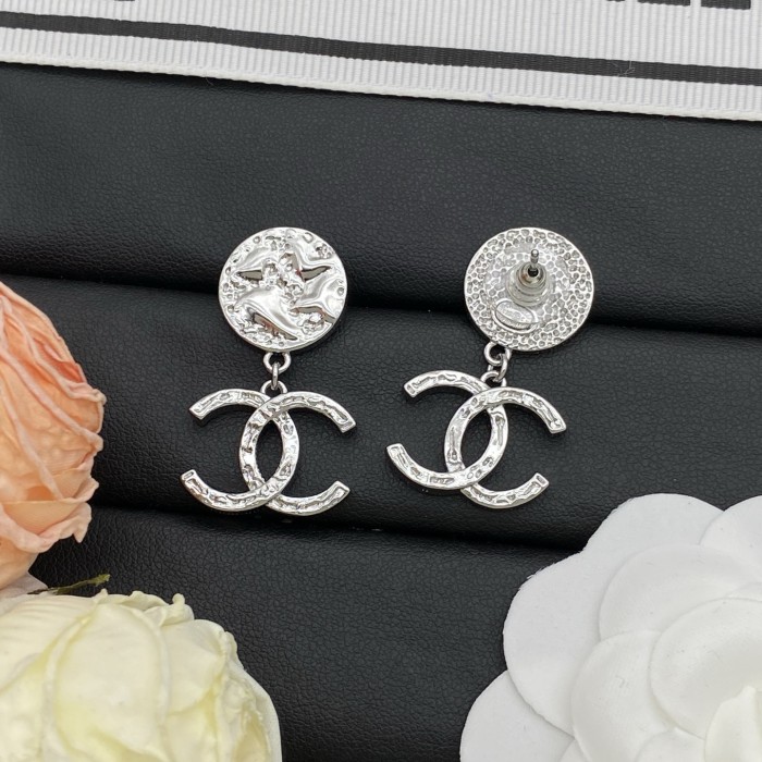 Stud earrings LP234