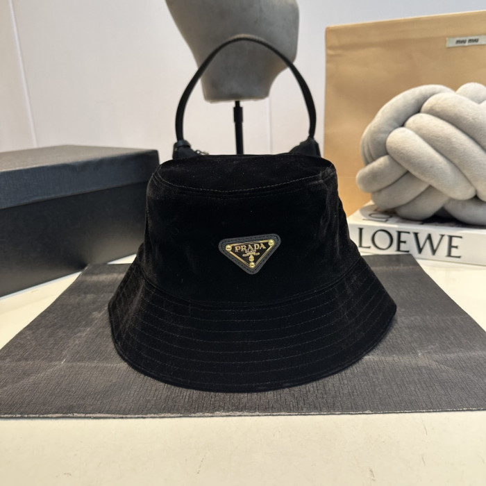 Prada Bucket Hat Thick LP262