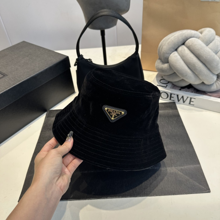 Prada Bucket Hat Thick LP262