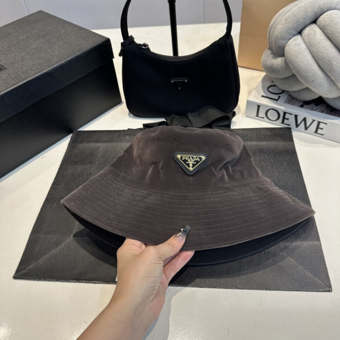Prada Bucket Hat Thick LP262