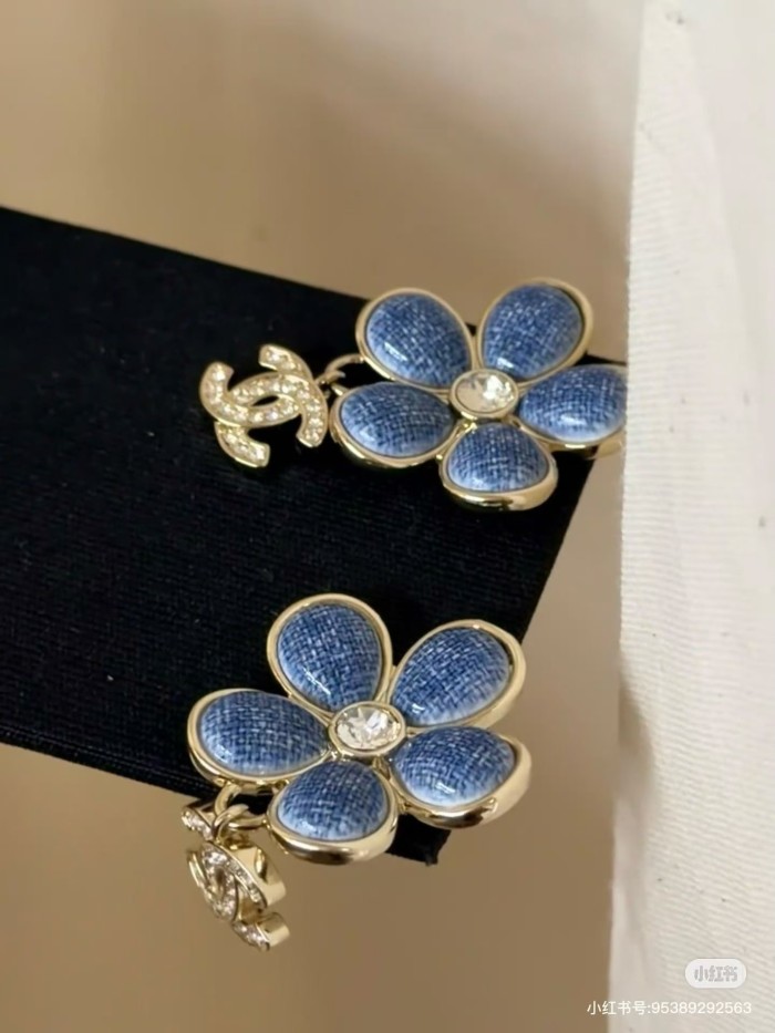Stud earrings LP282