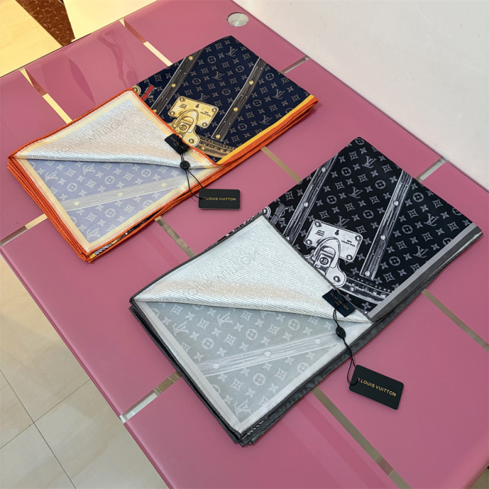 Monogram Square Scarf 90*90cm LP287