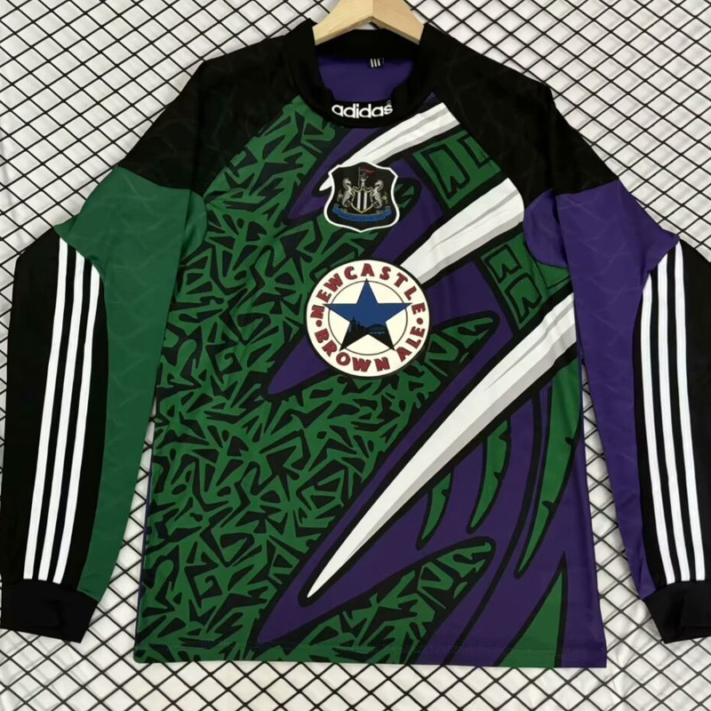 1995-1996 Newcastle Purple GoalKeeper Long Sleeve Retro Soccer Jersey