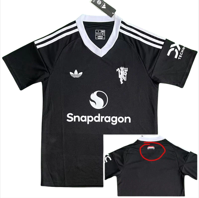 24-25 Man Utd Black Goalkeeper Fans Soccer Jersey