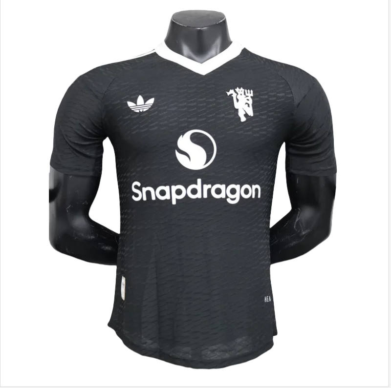 24-25 Man Utd Black Goalkeeper Player Version Soccer Jersey