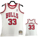 1998 BULLS PIPPEN #33 White Retro Top Quality Hot Pressing NBA Jersey