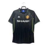 2002/03 Mens Manchester United Retro Away Jersey