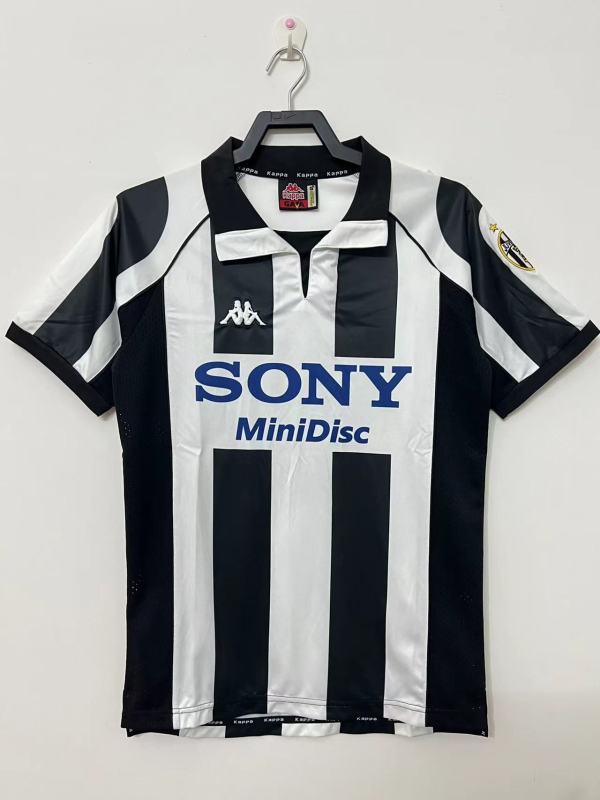 1997-1998 Mens Juventus Retro Home Jersey