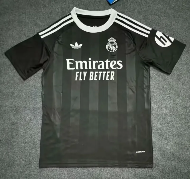 2025-26 Mens Real Madrid goalkeeper black  Soccer Jersey