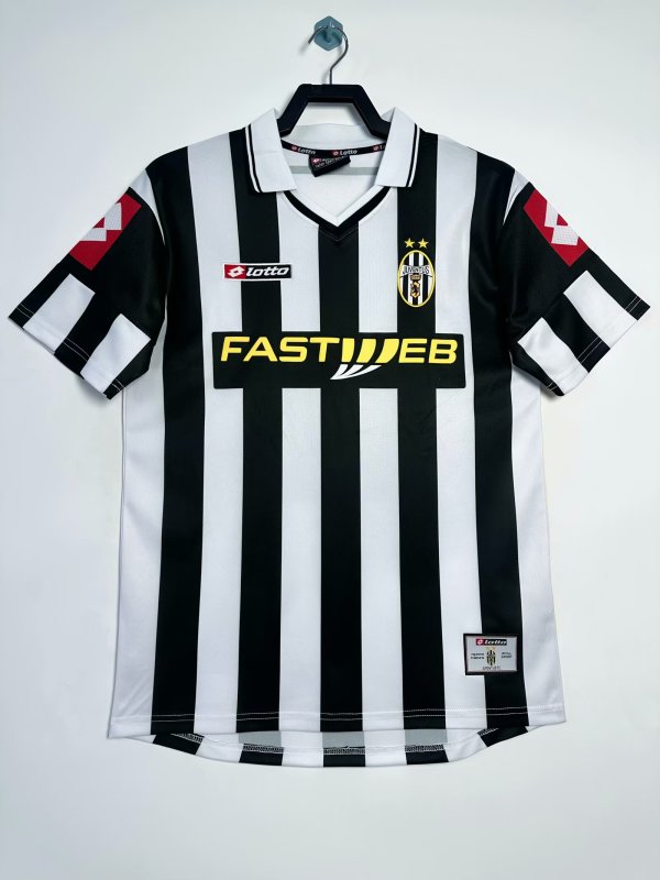 2001-02 Mens Juventus Retro Home soccer Jersey
