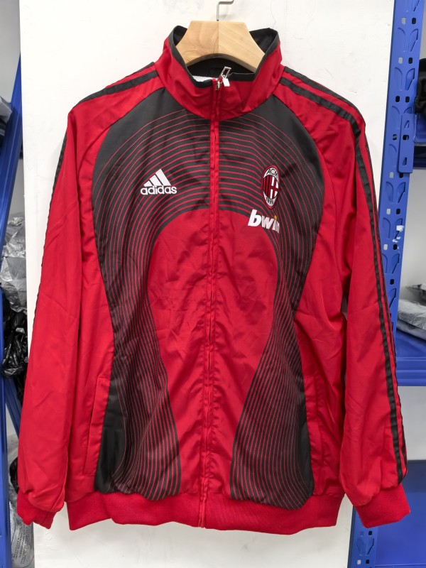 2006-07 Mens  AC Milan red   embroidery retro  Windbreaker