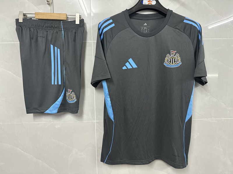 2025-26 Mens Newcastle black Short Training Suit