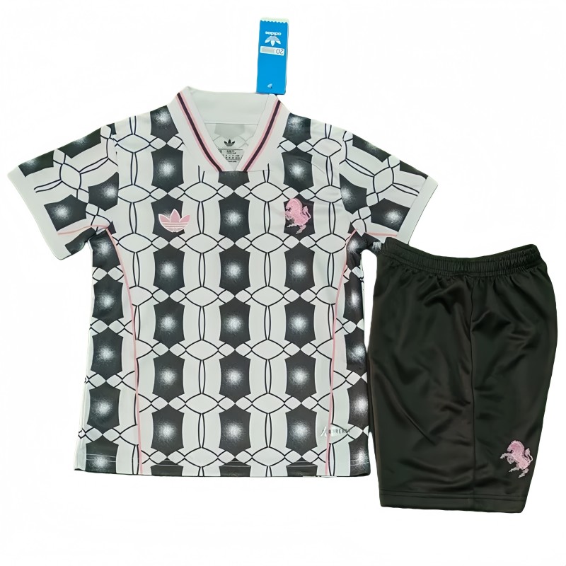 2025-26 kids Juventus Black White Casual Edition   Soccer Jersey