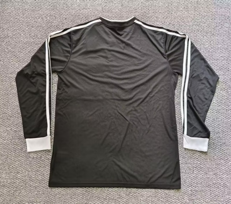 1991 Mens Colo-Colo black  Retro long sleeves soccer jersey