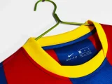2010-11 Mens Barcelona home Long Sleeve Retro Soccer Jersey