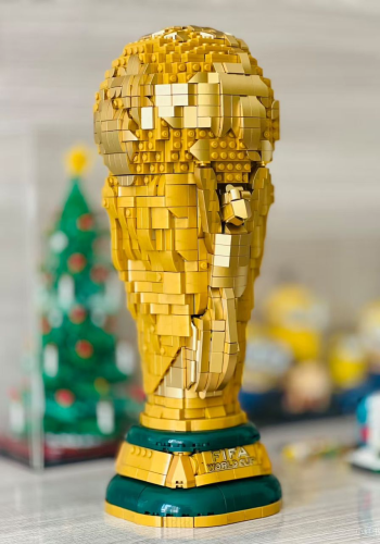 LEGO Editions Football: FIFA World Cup™ Official Trophy