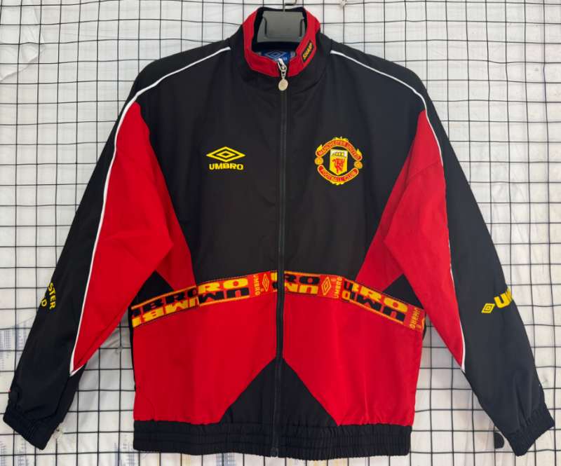 1996-97 Mens Manchester United Retro red and black  windbreaker