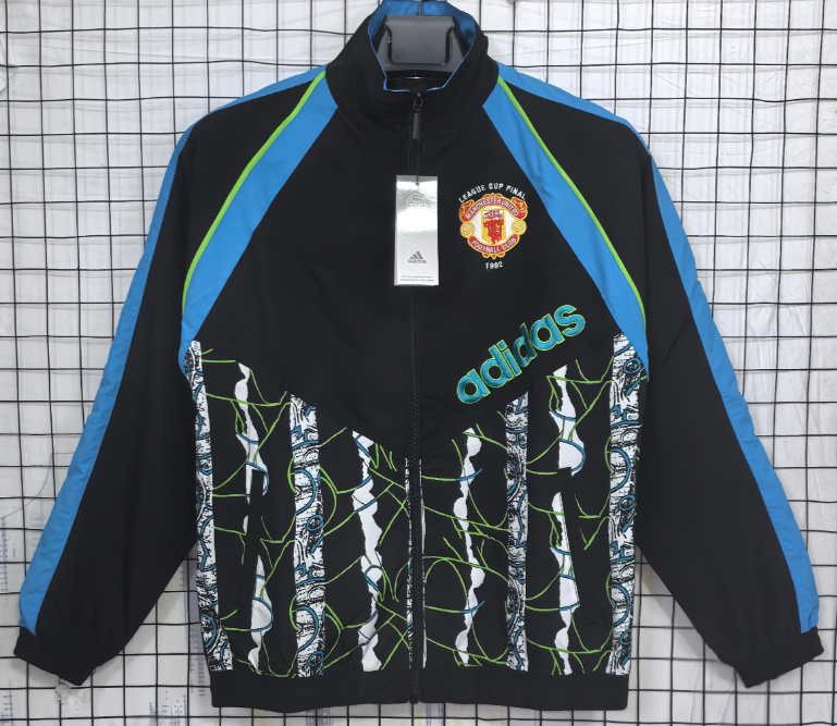1990 Mens Manchester United Retro black  windbreaker