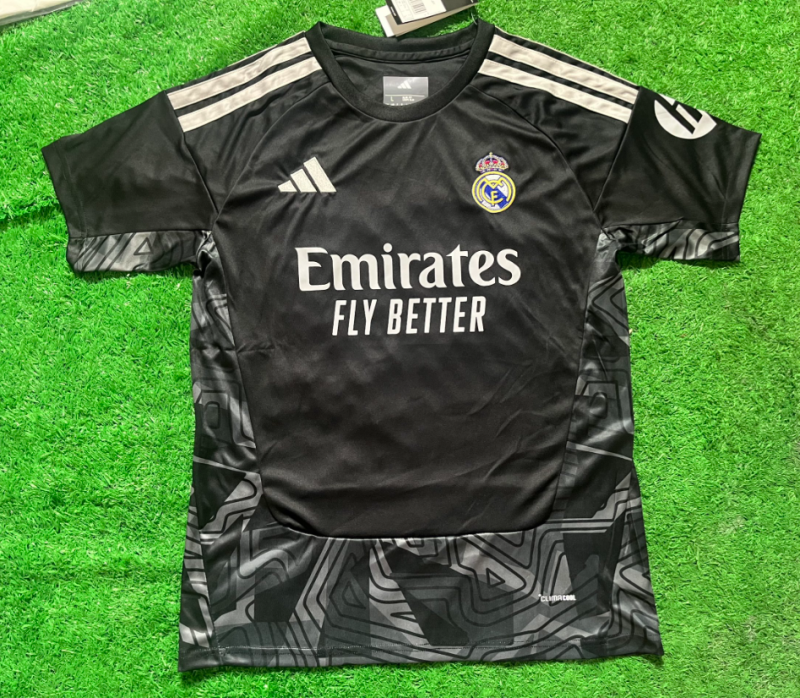 2026-27 Mens Real Madrid goalkeeper black soccer Jersey