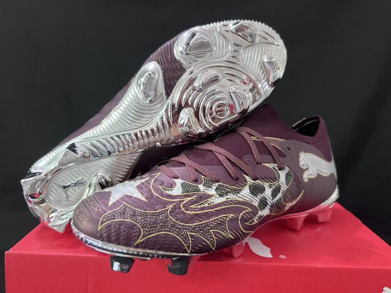 Puma FUTURE 8 ULTIMATE FG/AG Soccer Shoes